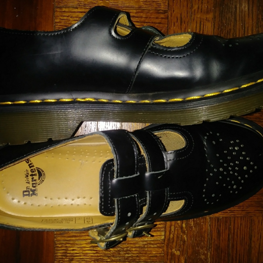Dr. Martens Mary Janes 8065 shoes